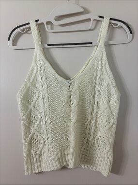 She + Sky Cream Cable Knit V-Neck Tank Top
